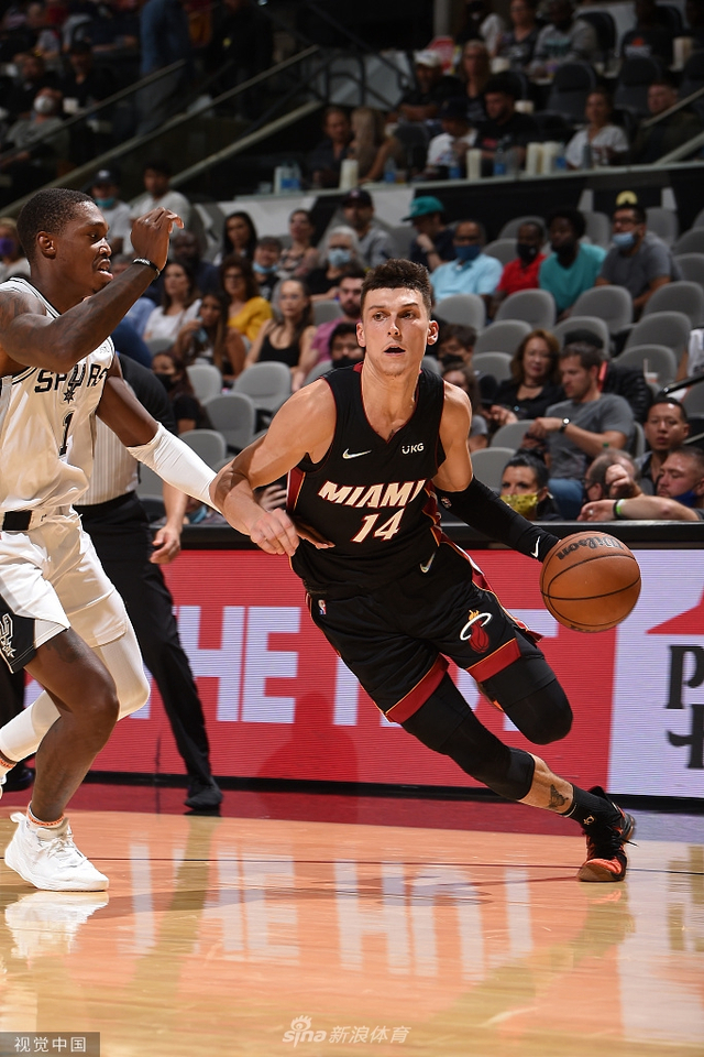 际赛线上展 际赛线上展